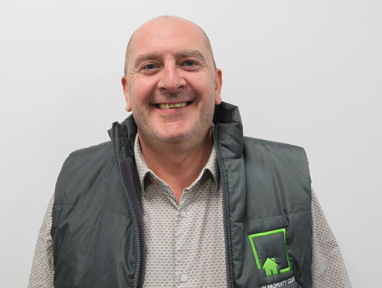 Lee , Property Inspector